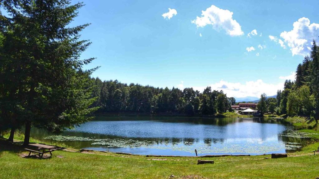 escursioni-canavese-guest-house-acini-e-rose-montalenghe-esperienze-passeggiate-lago-meugliano-alice-1