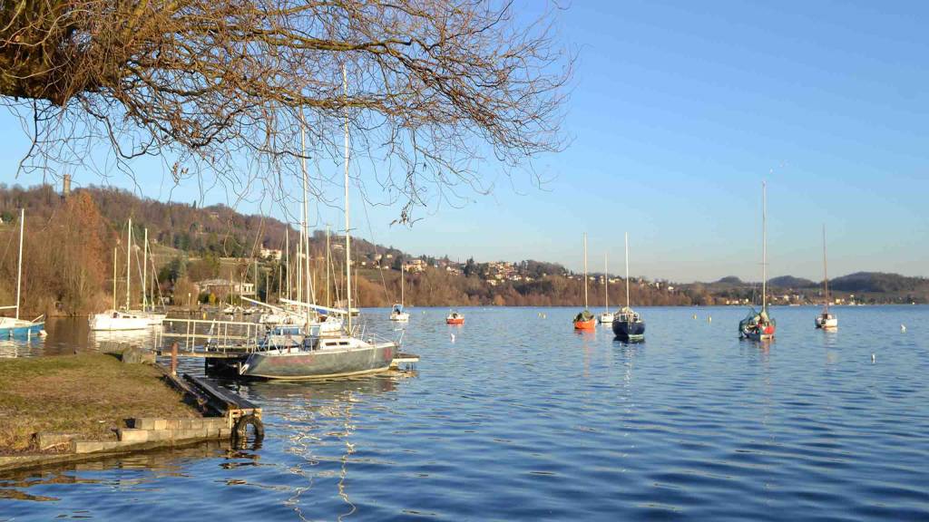 guest-house-acini-e-rose-montalenghe-esperienze-passeggiate-lago-viverone-3